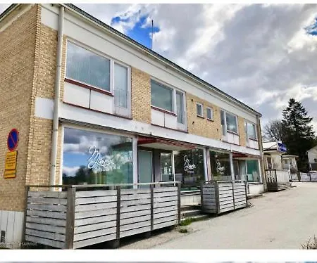 Yksio Kilometri Jokirannasta Forilta Hotel