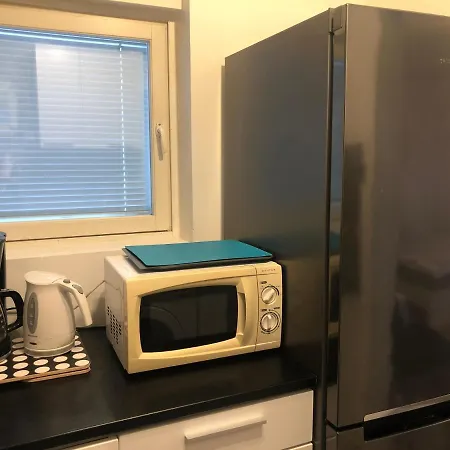 Hotel Yksio Kilometri Jokirannasta Forilta *