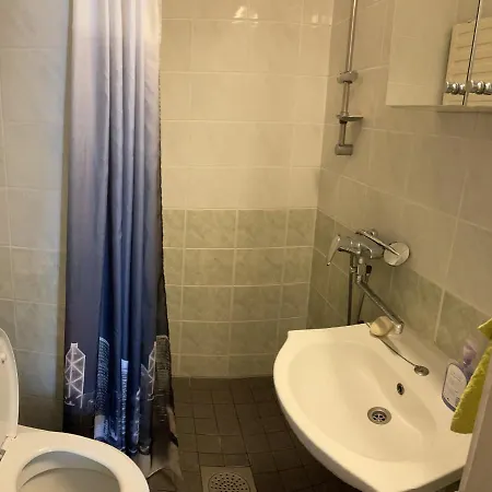 Daire Yksio Kilometri Jokirannasta Forilta Turku