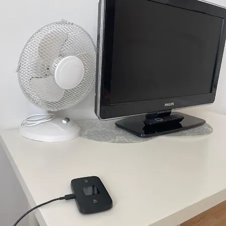 Yksio Kilometri Jokirannasta Forilta Hotel Turku