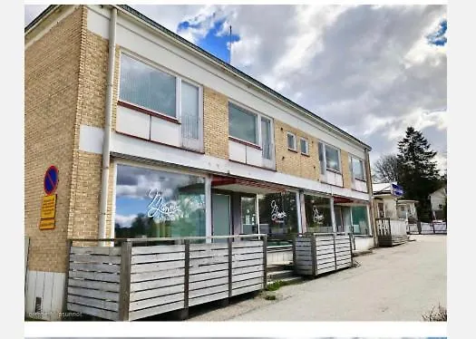 Yksio Kilometri Jokirannasta Forilta Hotel